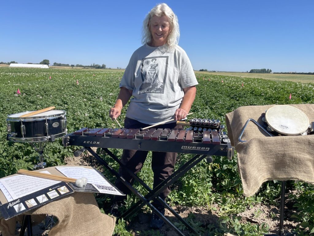 U of I researcher drums up success as scientist through music
