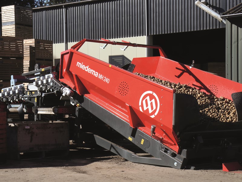 Dewulf adds new options for MH 24x series of hoppers